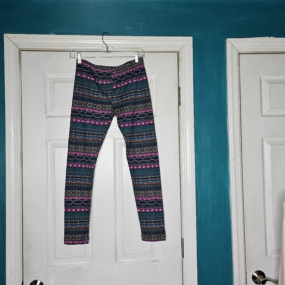 Two Pairs Christmas Fairisle Holiday Leggings Large - Picture 8 of 15